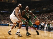 开云体育下载-跨界主宰，班凯罗F1赛道狂飙，广厦生死战绝处逢生