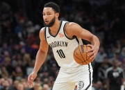 开云足球直播-人一路领先击败篮网，西蒙斯表现平稳！