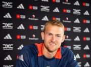 开云平台-马德里竞技爆冷曼联，德利赫特爆发神勇的简单介绍