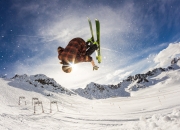 开云体育-欧冠淘汰赛焦点战启示录，雷霆式逆袭与森林狼的坚韧启示