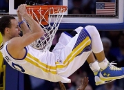 开云体育官方网站-范弗利特惊艳四座，英超争冠之夜见证小人物改写历史