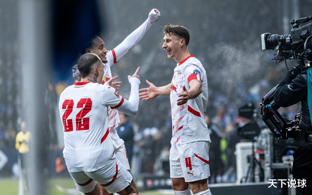 包含沃尔夫斯堡队面临保级压力，努力保持士气的词条