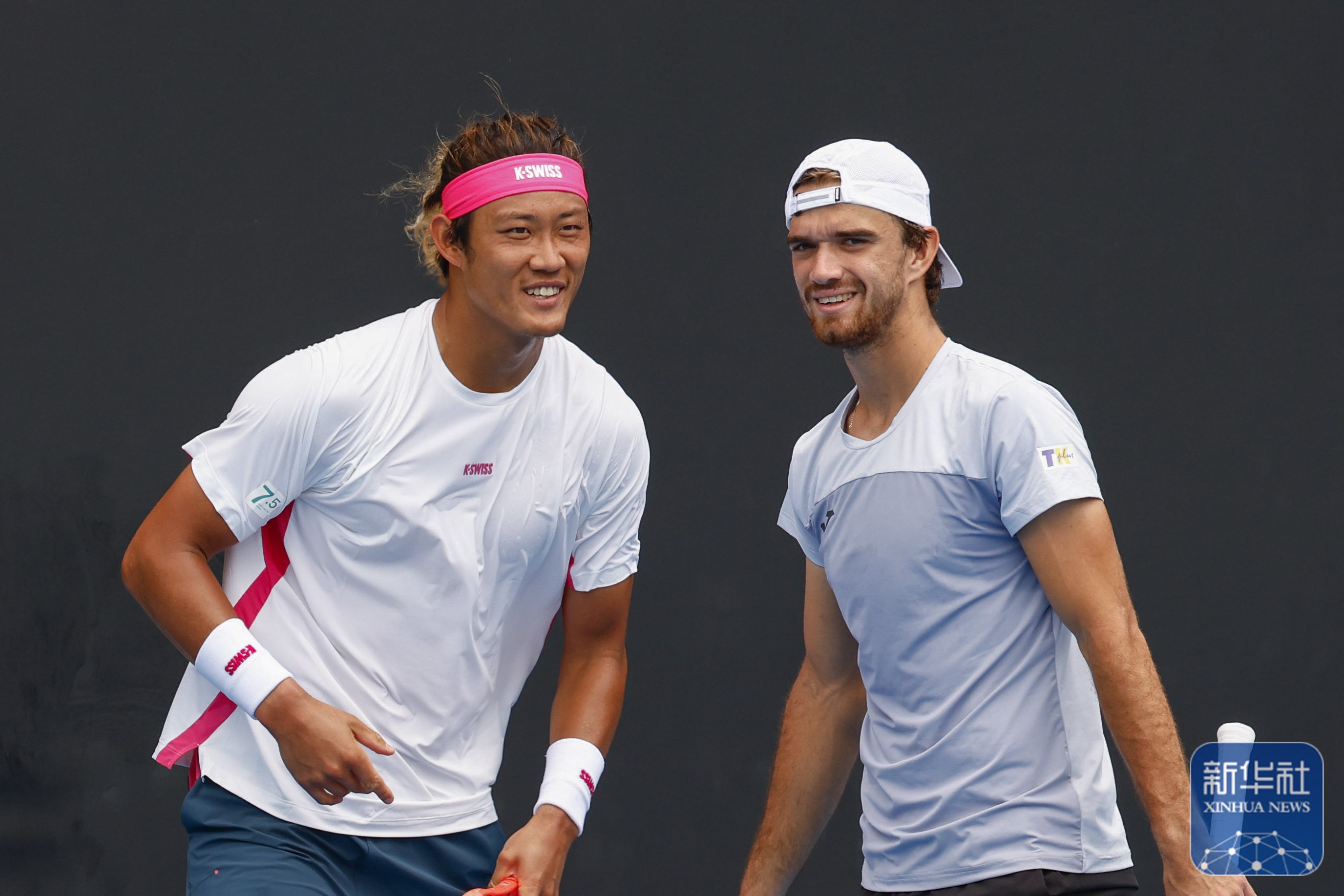 澳大利亚网球队完胜德国网球队，瓦林卡关键制胜的简单介绍