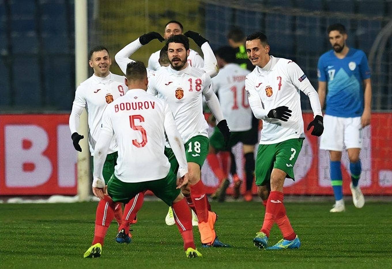 包含塞尔维亚客场胜保加利亚,晋级赛如在握的词条 包含塞尔维亚客场胜保加利亚,晋级赛如在握的词条