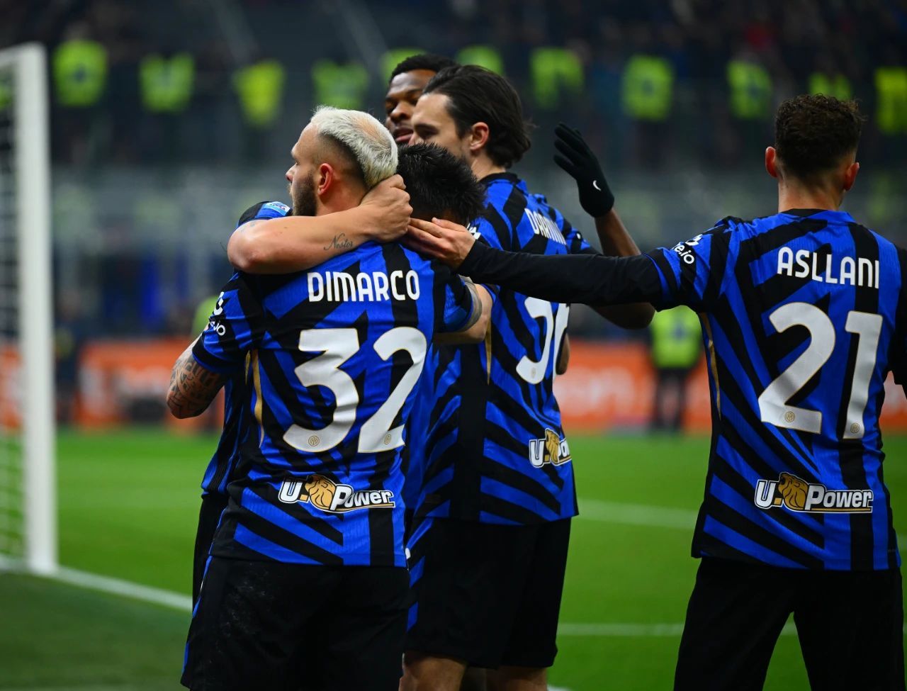 关于博洛尼亚俱乐部新一轮亮相的信息