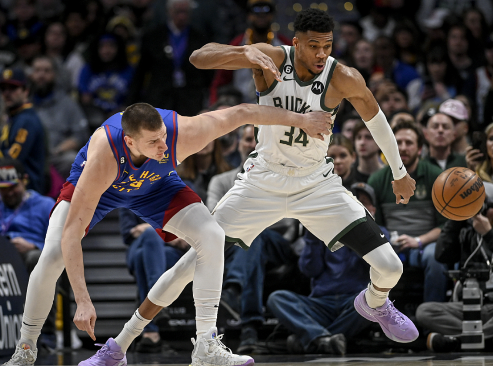 北京队横扫雄鹿，约基奇带队取胜的简单介绍